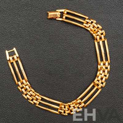 Vintage Gold Tone Gate Bracelet with Box Clasp, 20cm, in Original Presentation Box