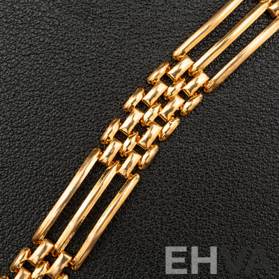 Vintage Gold Tone Gate Bracelet with Box Clasp, 20cm, in Original Presentation Box