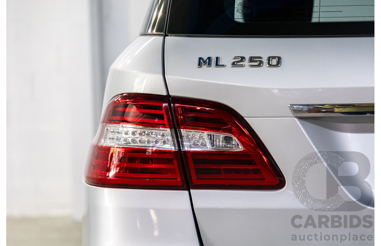 3/2013 Mercedes-Benz ML250 CDI Bluetec (4x4) 166 4d Wagon Iridium Silver Metallic Turbo Diesel 2.1L