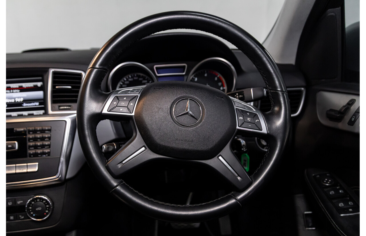 3/2013 Mercedes-Benz ML250 CDI Bluetec (4x4) 166 4d Wagon Iridium Silver Metallic Turbo Diesel 2.1L