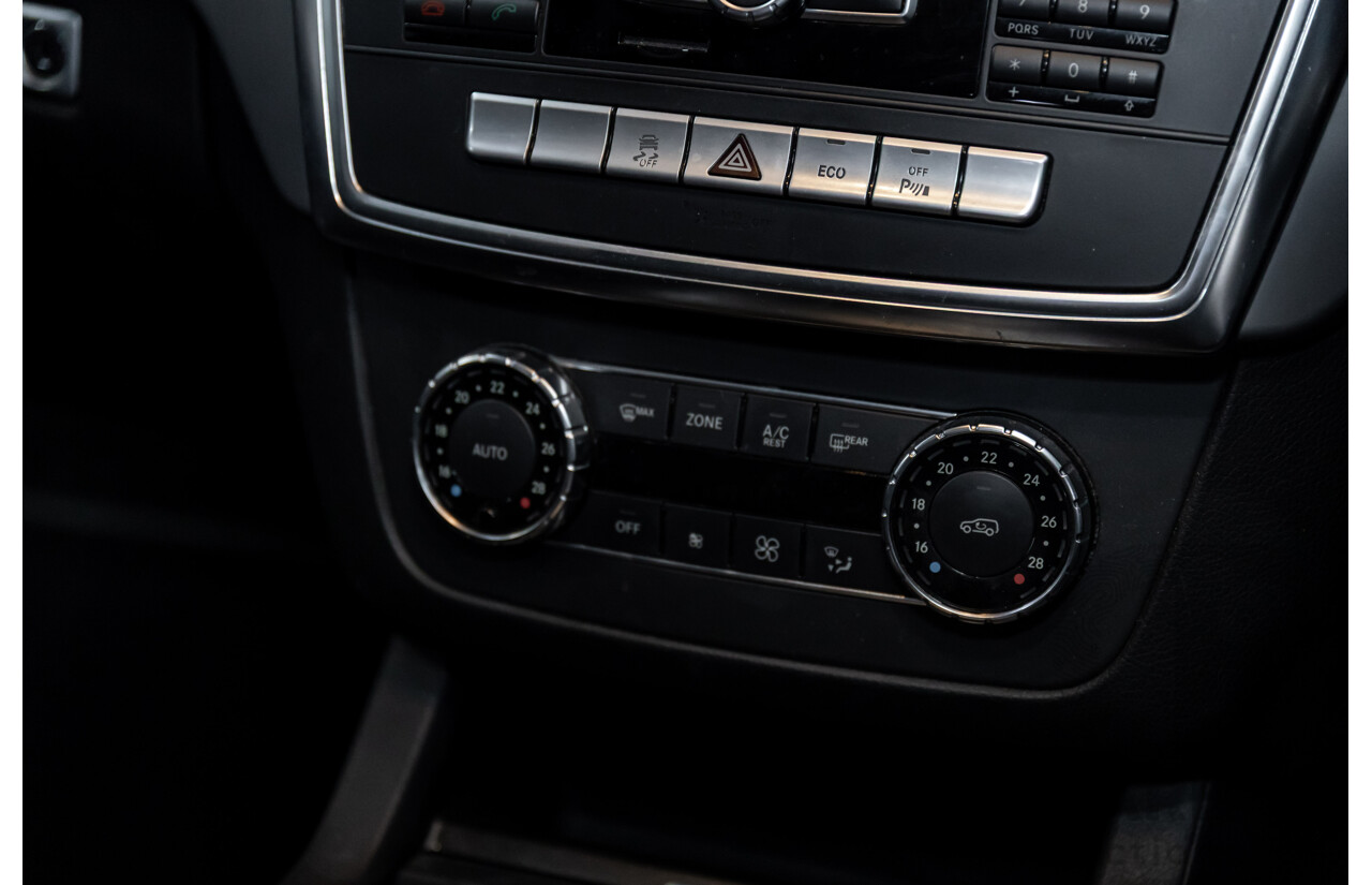 3/2013 Mercedes-Benz ML250 CDI Bluetec (4x4) 166 4d Wagon Iridium Silver Metallic Turbo Diesel 2.1L