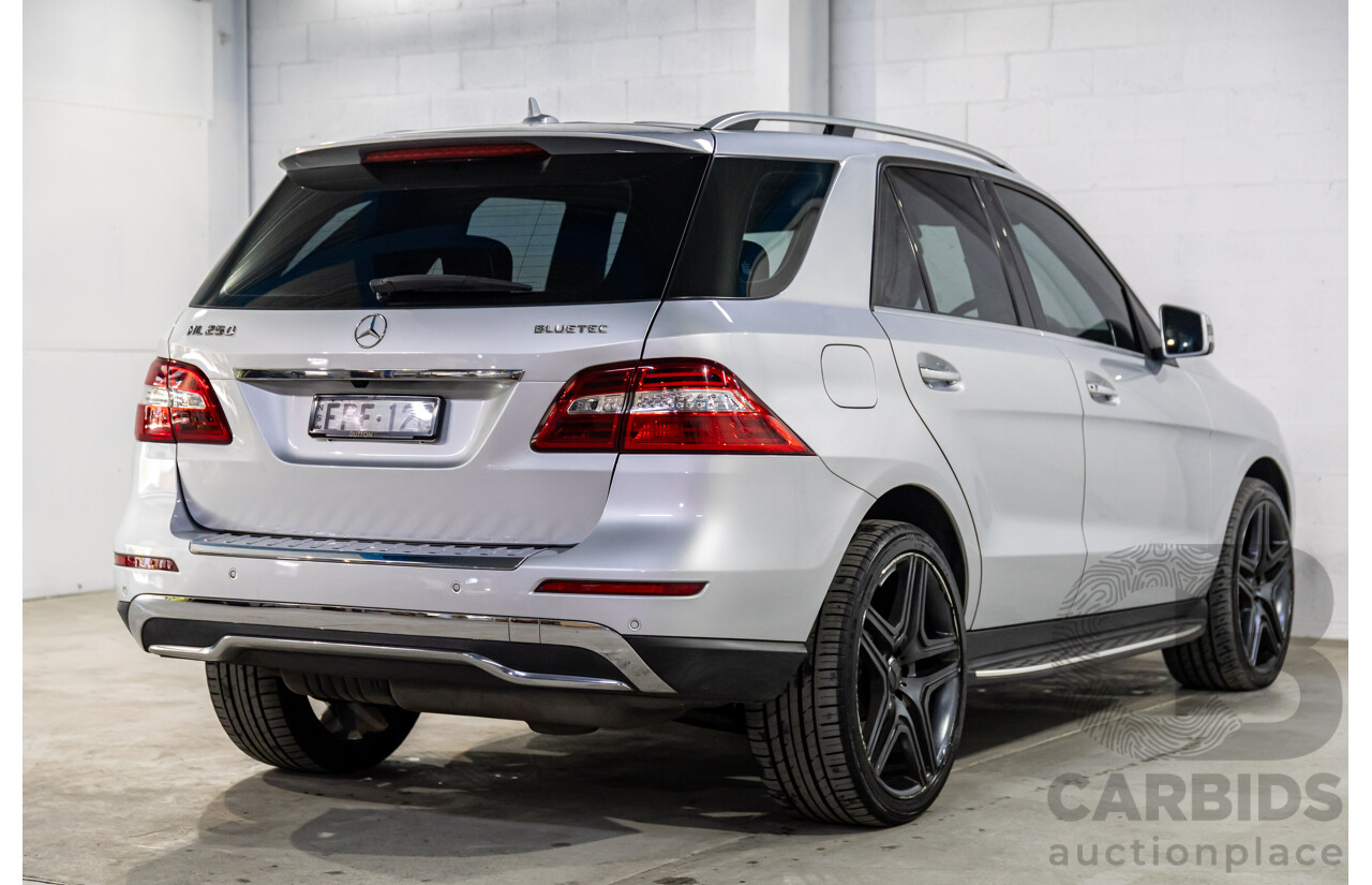 3/2013 Mercedes-Benz ML250 CDI Bluetec (4x4) 166 4d Wagon Iridium Silver Metallic Turbo Diesel 2.1L