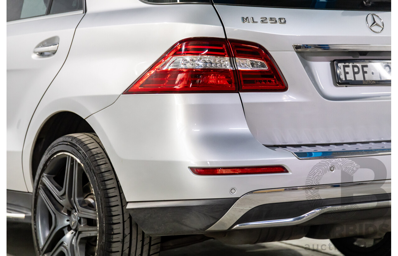 3/2013 Mercedes-Benz ML250 CDI Bluetec (4x4) 166 4d Wagon Iridium Silver Metallic Turbo Diesel 2.1L