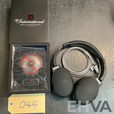 2022 the International DOTA 2 Championships Collector's Aegis & Moki Headphones & Crest USB Cable - Lot of 3