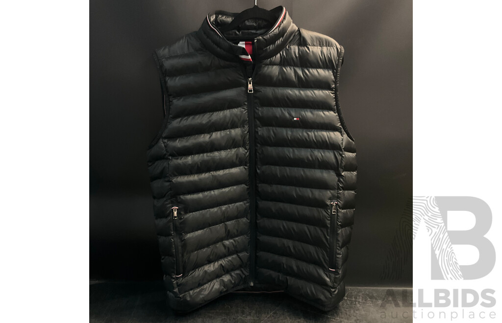 TOMMY HILFIGER Core Packable Recycled Vest - Black - Size L -  RRP $299