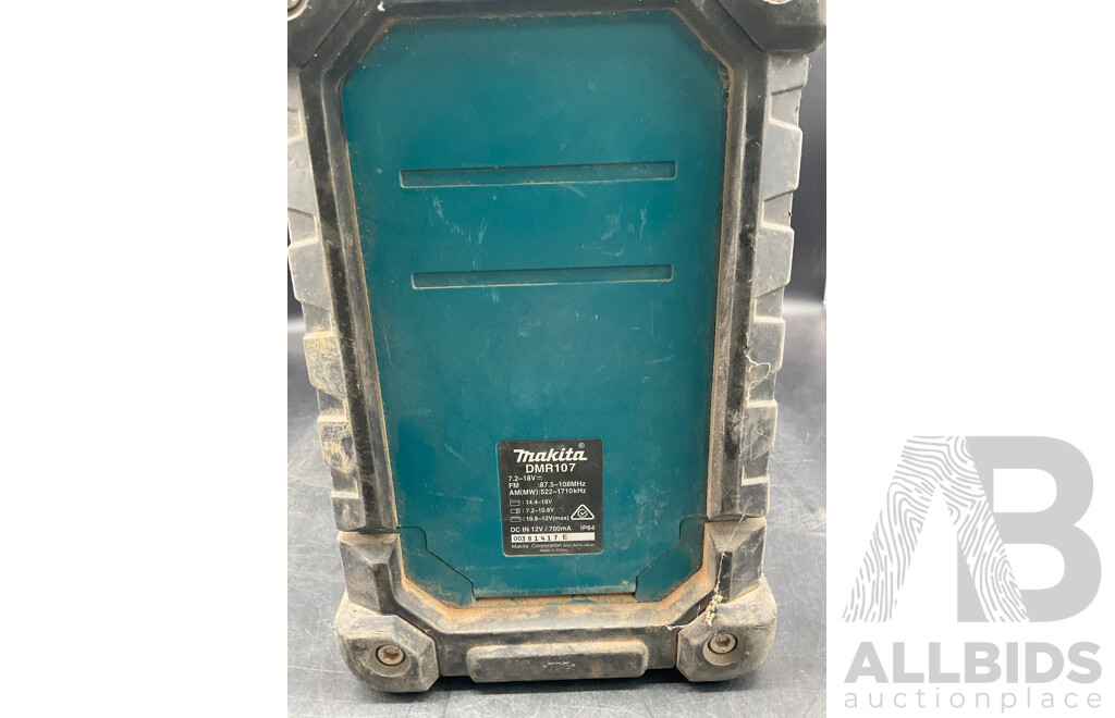 MAKITA (DMR107) JobSite Radio - Skin Only and SAXON 450g Hatchet (x2) - Lot of 3