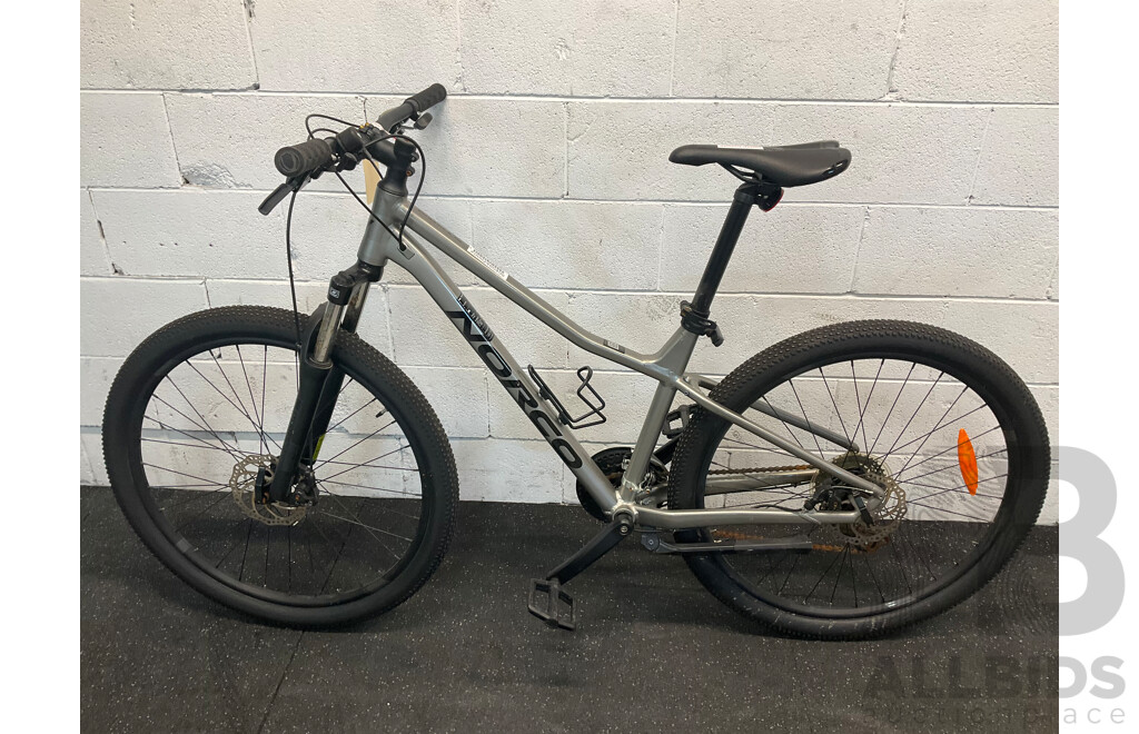Norco Storm Mountain Bike (Size S)