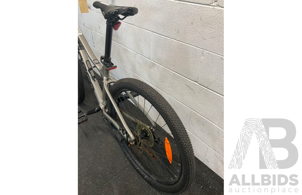 Norco Storm Mountain Bike (Size S)