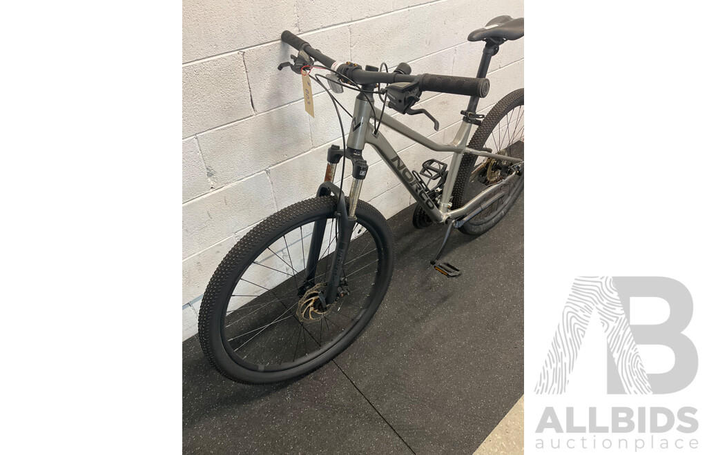 Norco Storm Mountain Bike (Size S)