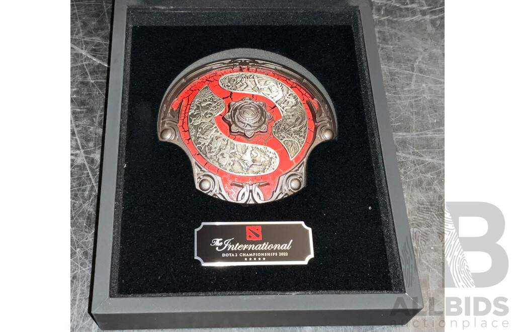 2022 the International DOTA 2 Championships Collector's Aegis & Moki Headphones & Crest USB Cable - Lot of 3