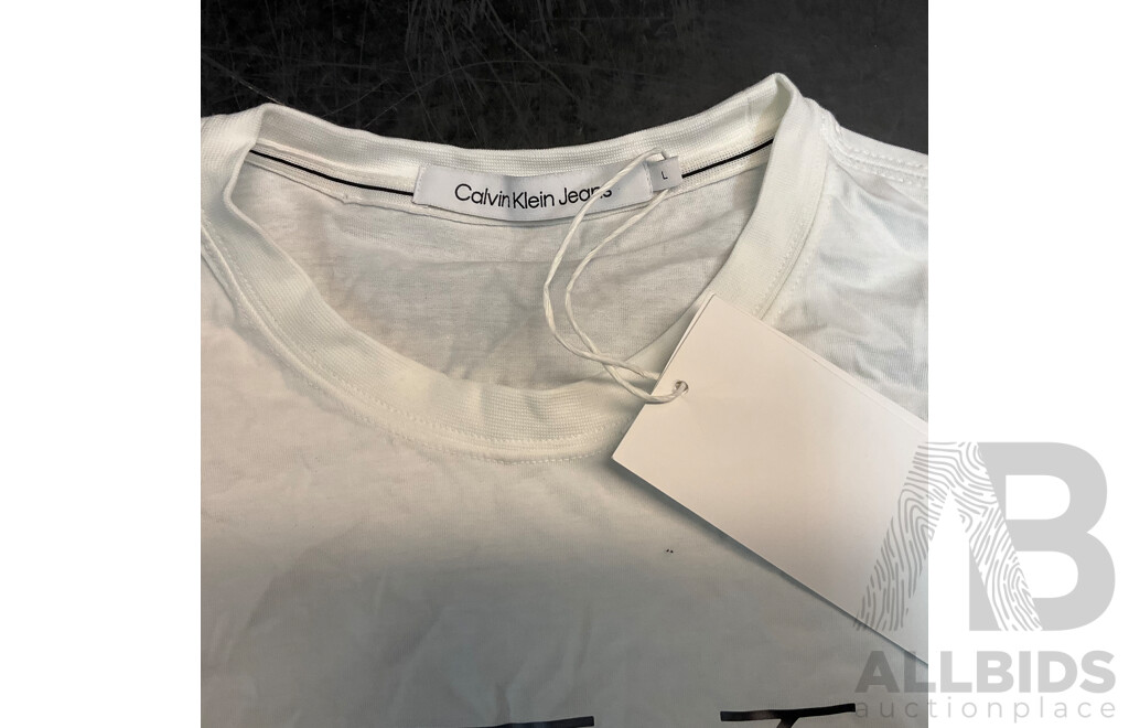 CALVIN KLEIN Hoodie/T-Shirt/Hat - Size L - Lot of 4