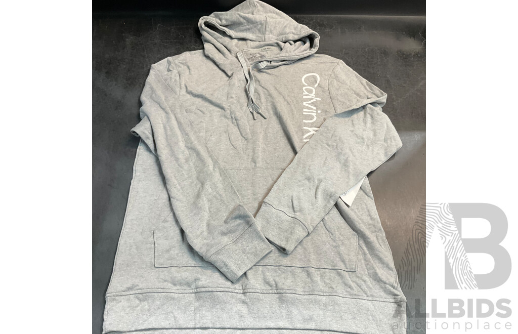 CALVIN KLEIN Hoodie/T-Shirt/Hat - Size L - Lot of 4