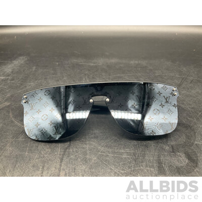 Sunglasses Black Monogram Branded Louis Vuitton