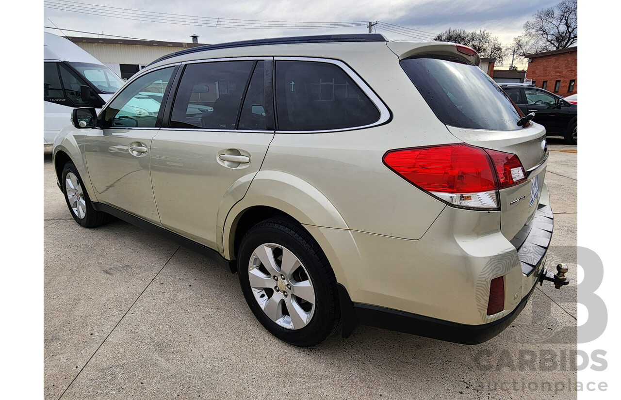 9/2010 Subaru Outback 2.5i Premium MY10 4d Wagon Silver 2.5L