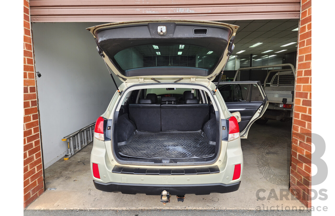 9/2010 Subaru Outback 2.5i Premium MY10 4d Wagon Silver 2.5L