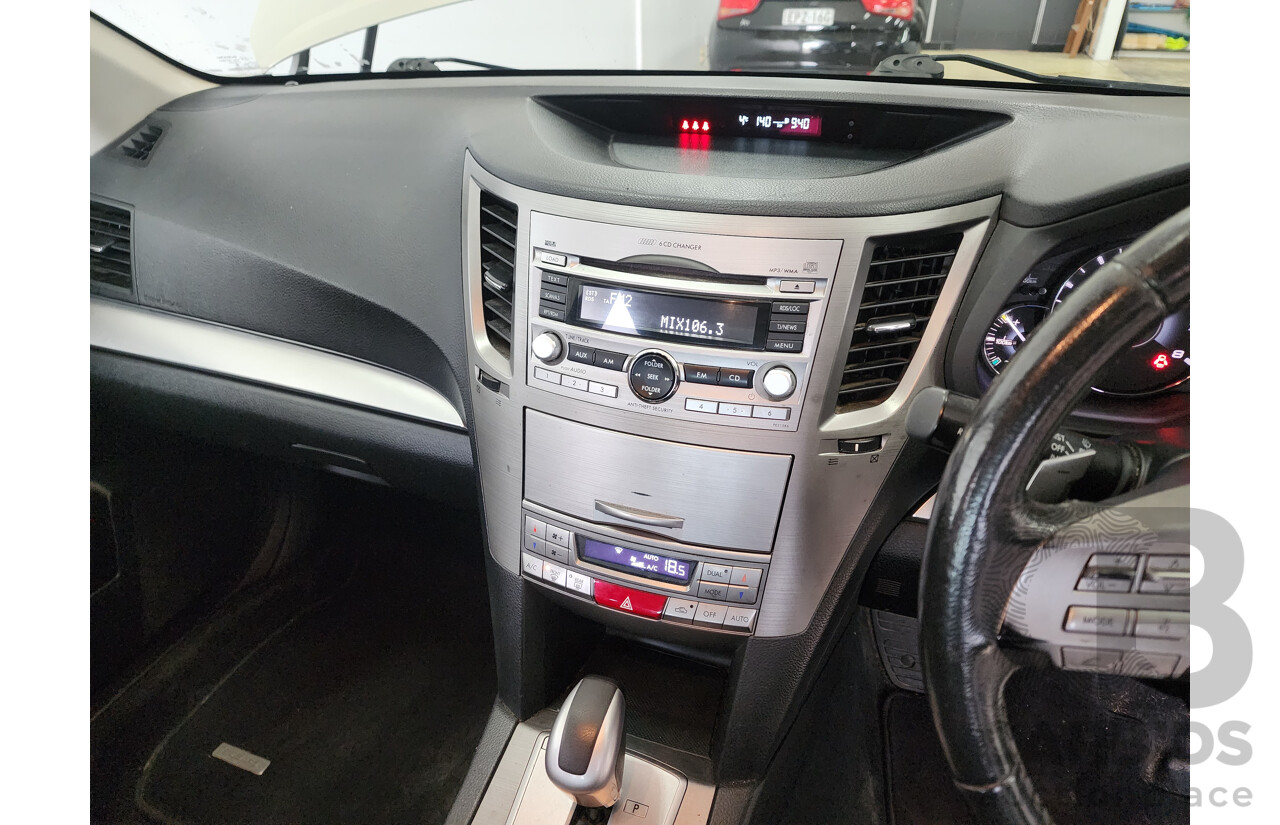9/2010 Subaru Outback 2.5i Premium MY10 4d Wagon Silver 2.5L