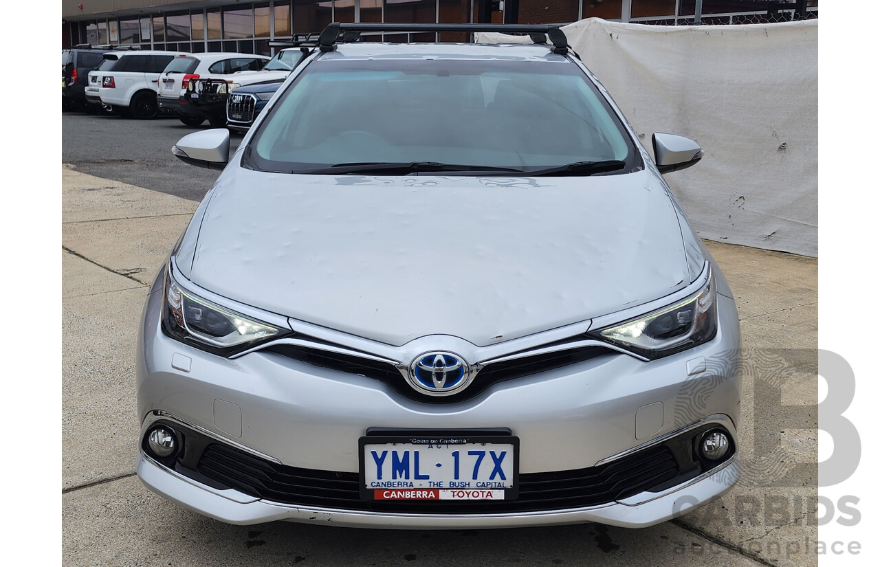 04/2018 Toyota Corolla HYBRID FWD ZWE186R 5D Hatchback Silver 1.8L
