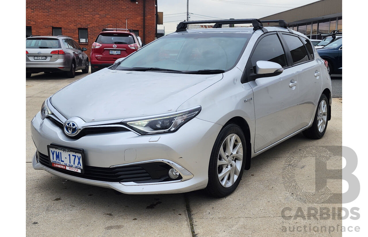 04/2018 Toyota Corolla HYBRID FWD ZWE186R 5D Hatchback Silver 1.8L