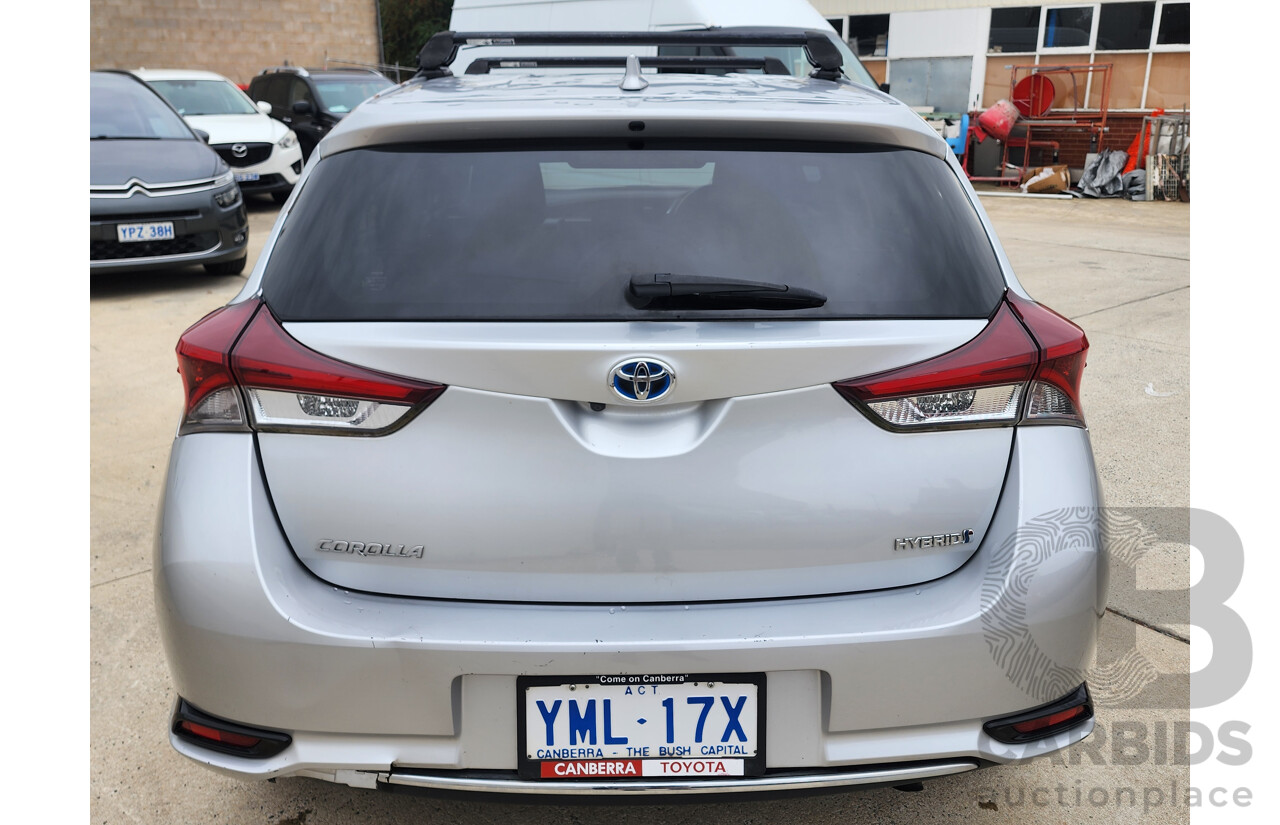 04/2018 Toyota Corolla HYBRID FWD ZWE186R 5D Hatchback Silver 1.8L