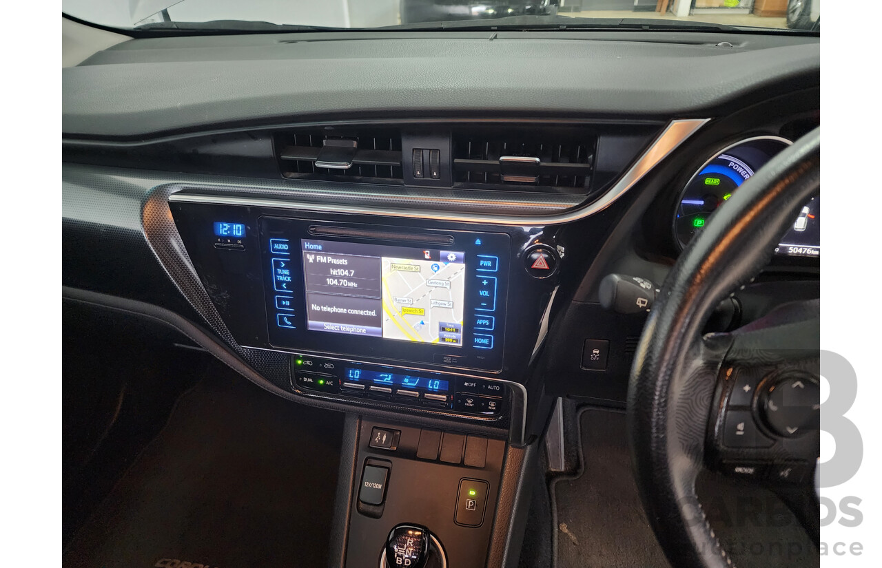 04/2018 Toyota Corolla HYBRID FWD ZWE186R 5D Hatchback Silver 1.8L