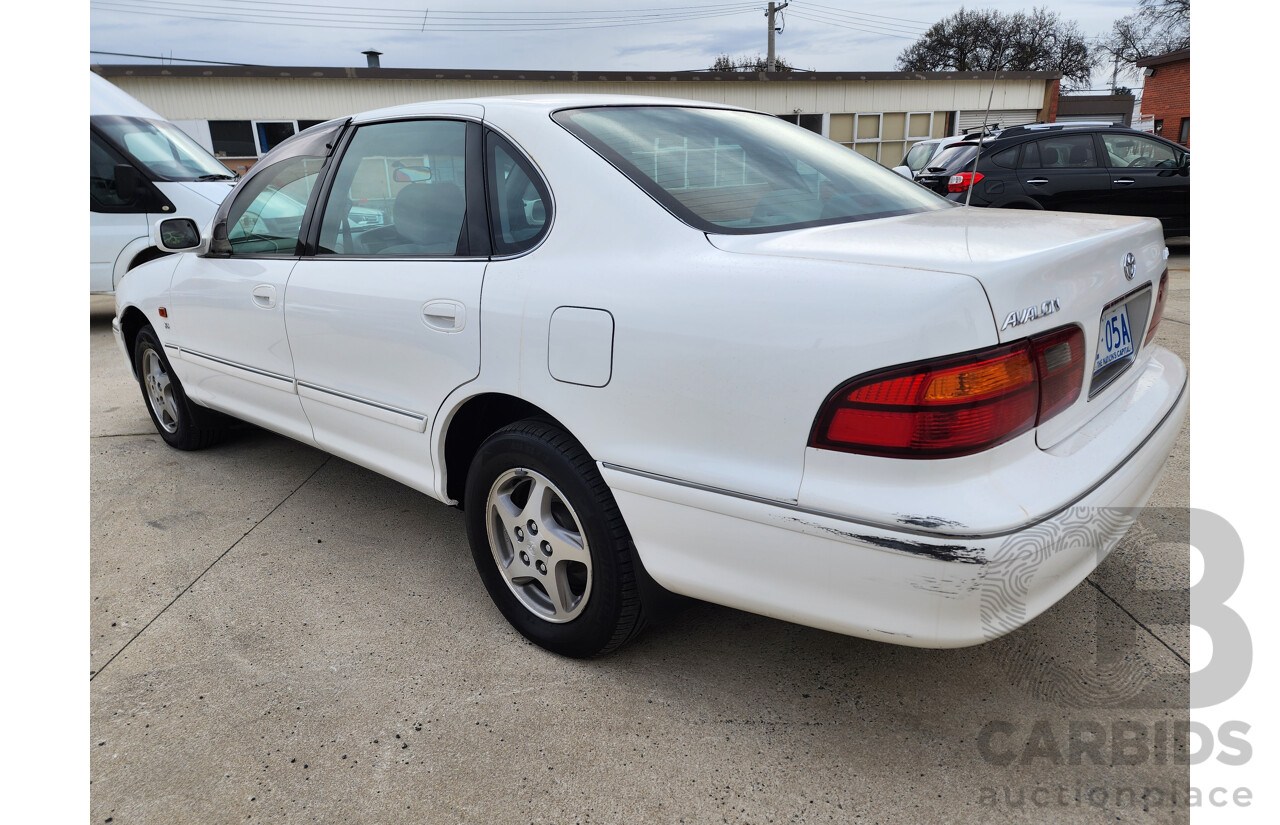 8/2003 Toyota Avalon Advantage MCX10R MKII 4d Sedan White 3.0L