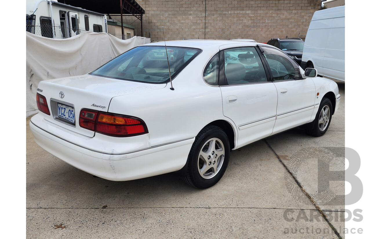 8/2003 Toyota Avalon Advantage MCX10R MKII 4d Sedan White 3.0L