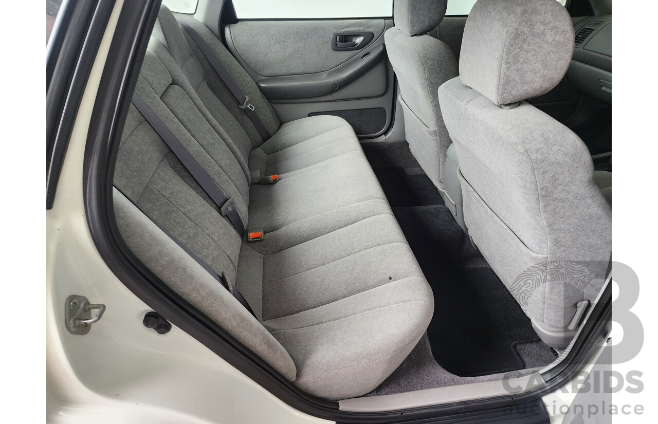 8/2003 Toyota Avalon Advantage MCX10R MKII 4d Sedan White 3.0L
