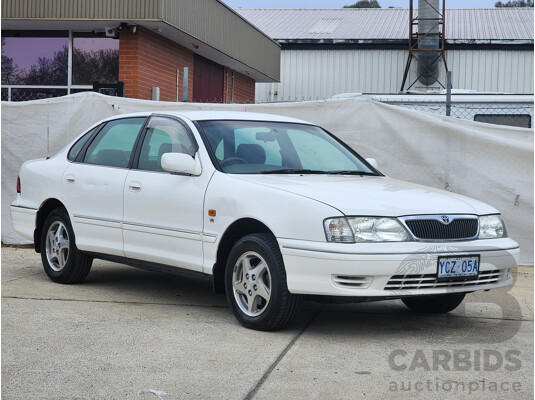 8/2003 Toyota Avalon Advantage MCX10R MKII 4d Sedan White 3.0L
