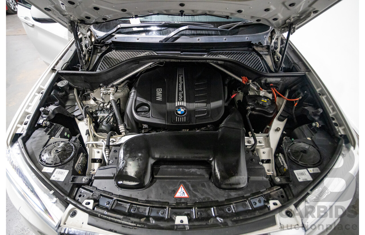 05/2014 BMW X5 xDrive 30d Edition Exclusive (AWD) E70 4d wagon Mineral White Metallic turbo diesel 3.0L