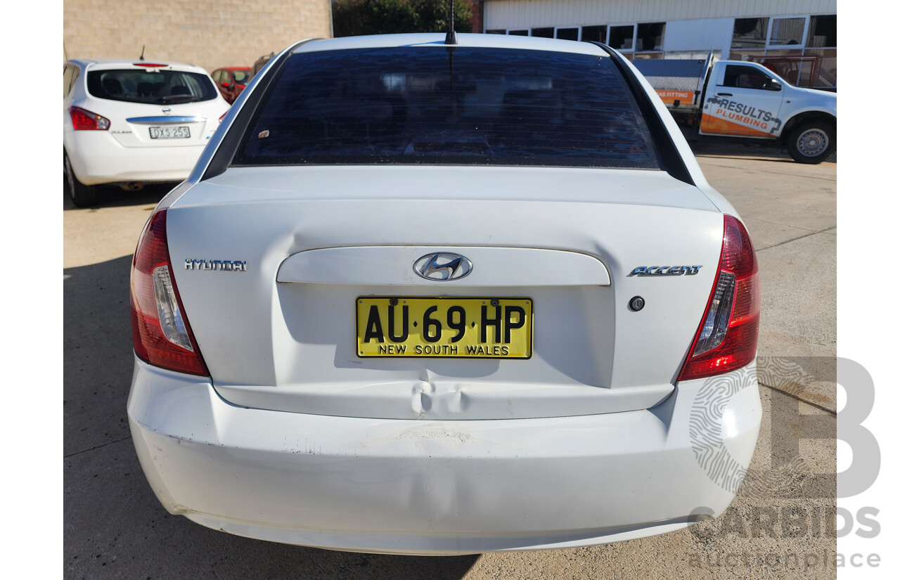 9/2006 Hyundai Accent 1.6 MC 4d Sedan White 1.6L