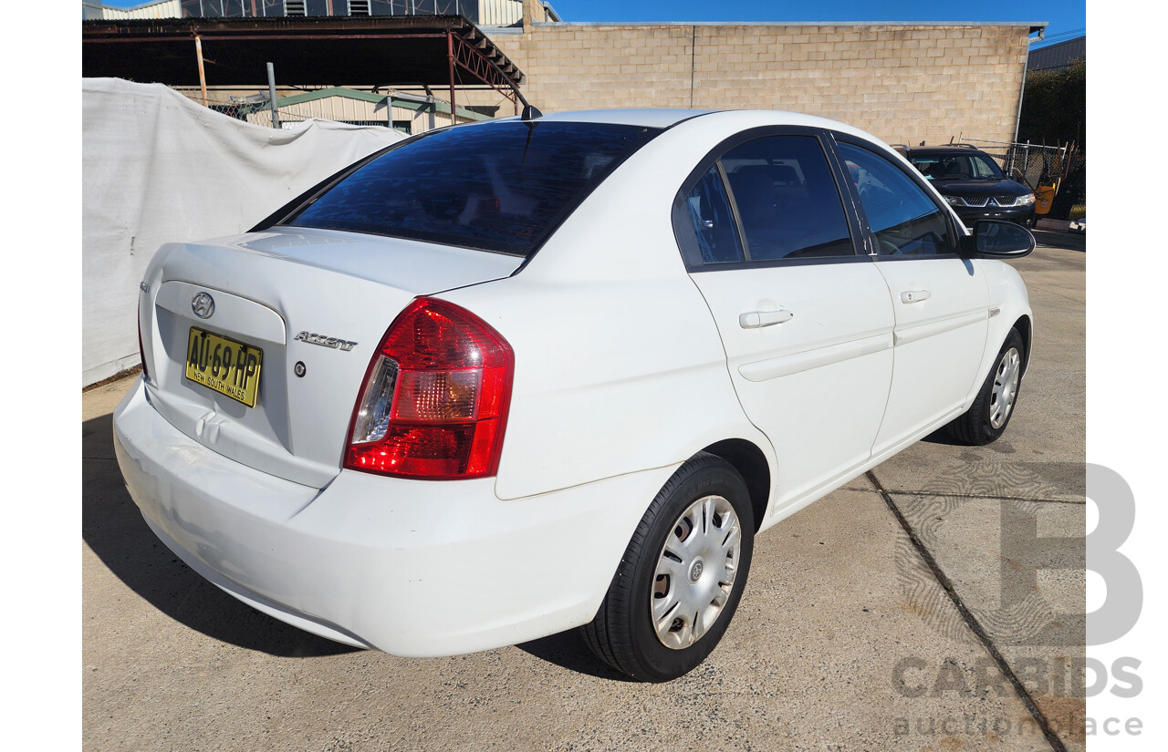 9/2006 Hyundai Accent 1.6 MC 4d Sedan White 1.6L