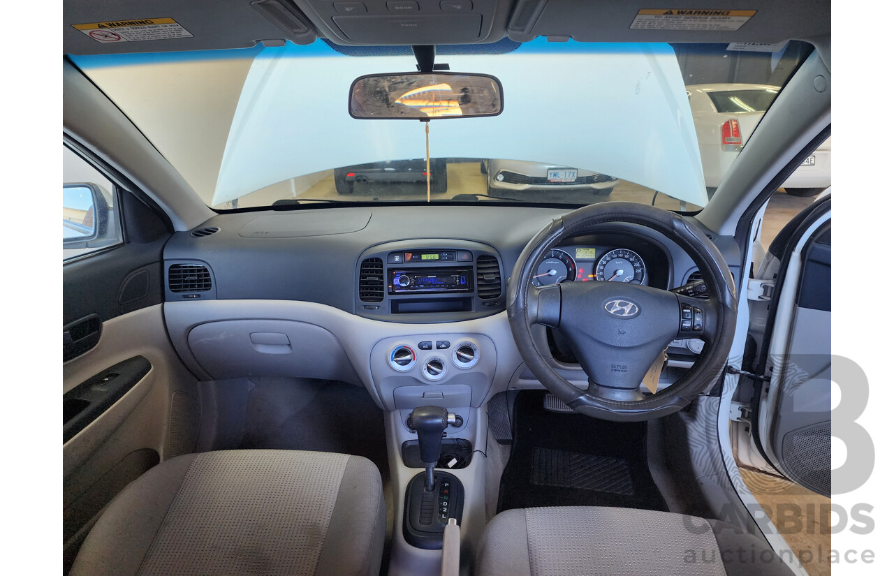 9/2006 Hyundai Accent 1.6 MC 4d Sedan White 1.6L