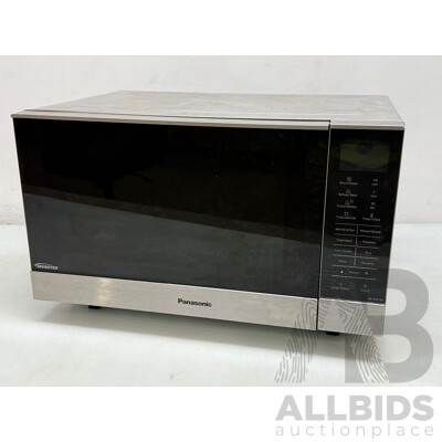 Panasonic (NN-SF574S) Stainless Steel Flatbed Inverter Microwave