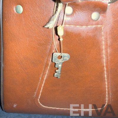 Vintage SAVOY Travel/ Business Bag W/Key