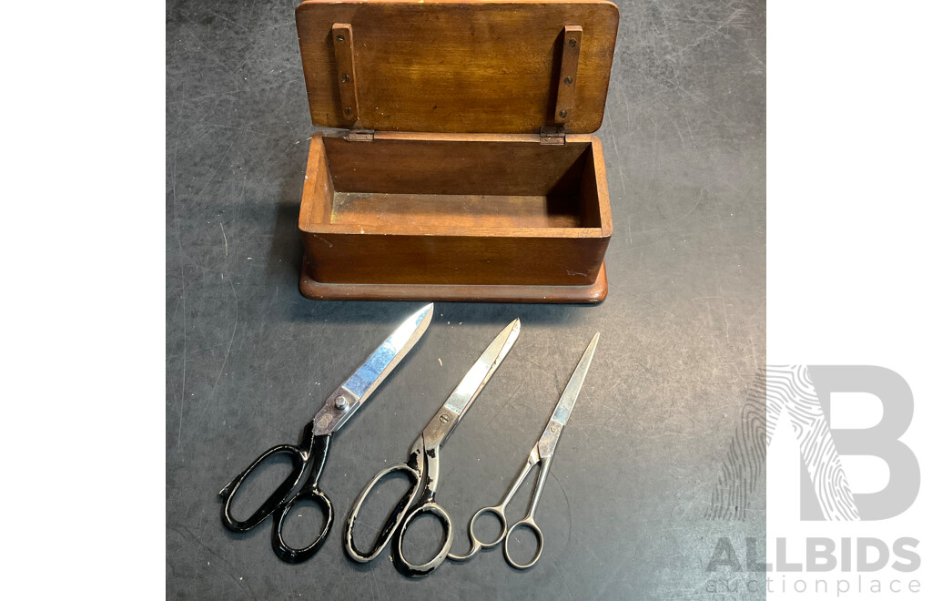 Vintage Sewing Scissors Included Singer Sewing Michines & Frank Turton W/ Wooden Box