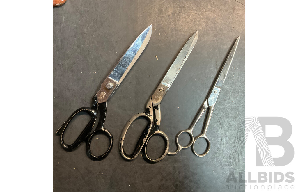 Vintage Sewing Scissors Included Singer Sewing Michines & Frank Turton W/ Wooden Box