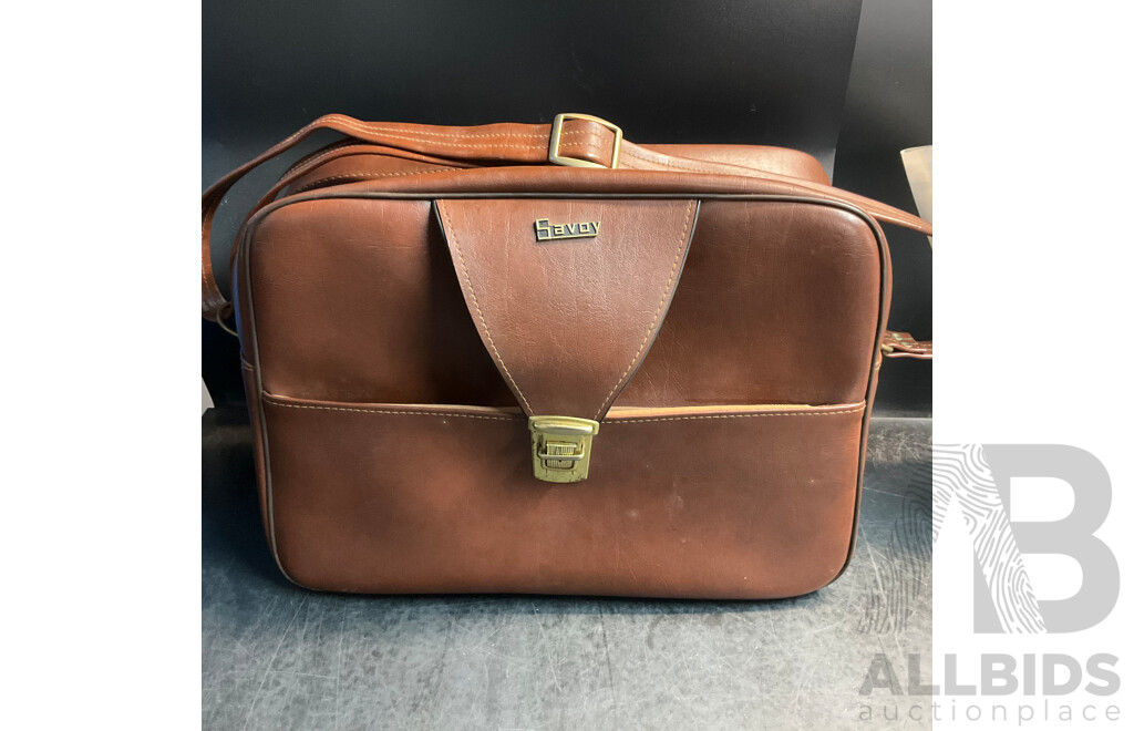 Vintage SAVOY Travel/ Business Bag W/Key