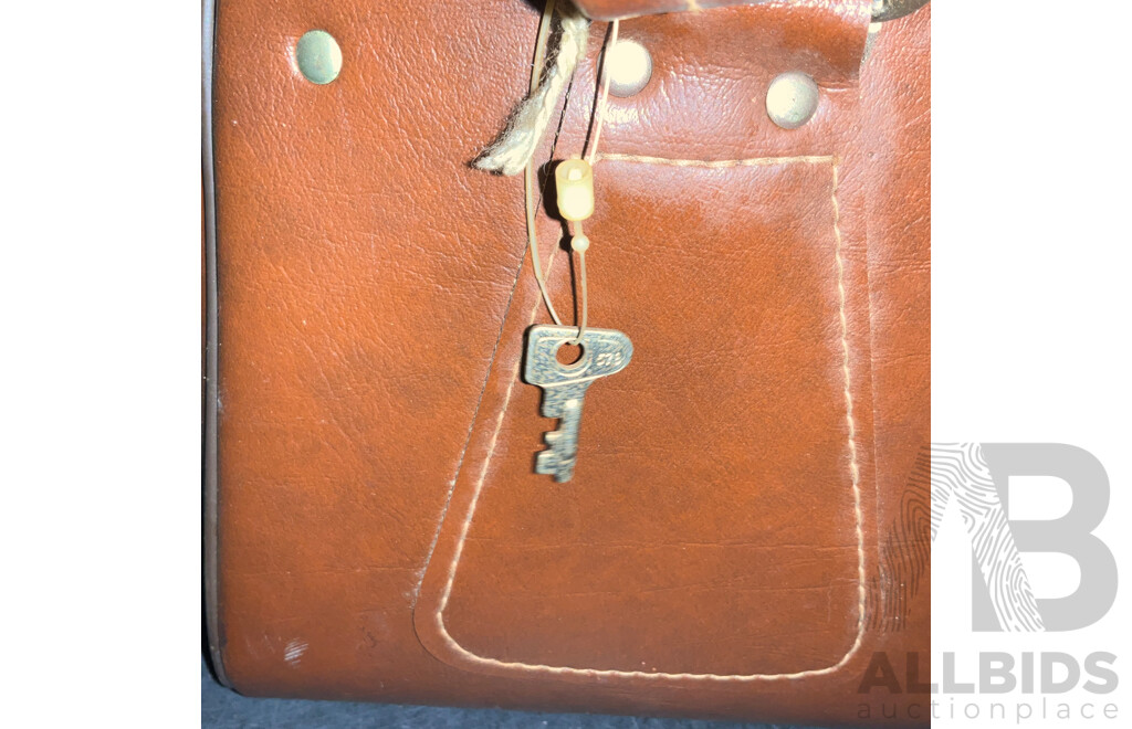 Vintage SAVOY Travel/ Business Bag W/Key