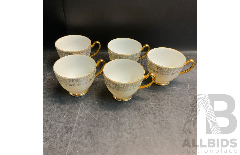 Westminster Pearlescent Tea Set & Belleek Shell Tea Set & MYOTT Glory Soup Plates & 1977 Queen Elizabeth II Silver Jubilee Tray