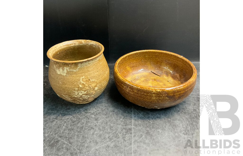 Assorted House Decorative Pots & Jugs and Animal Figurines