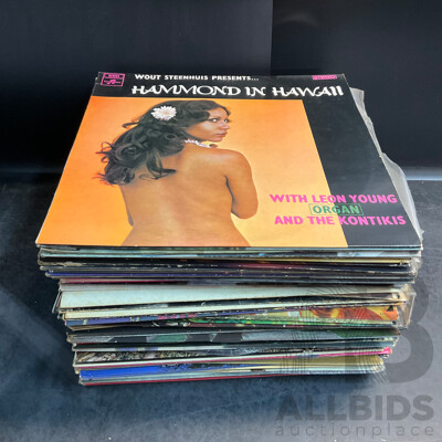 Collection Approx 75 Vintage Vinyl Records, From 1960s to 90s Included Martin Lass Autograhy ,Burt Bacharach's