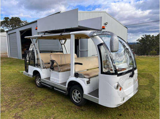 10/2013 EMC EG6118KA03 11 Person Electric Golf Cart Sightseeing Bus
