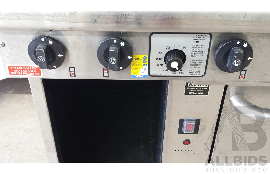 Goldstein PF828FF Eight Burner Natural Gas Grill and Fan Forced Oven