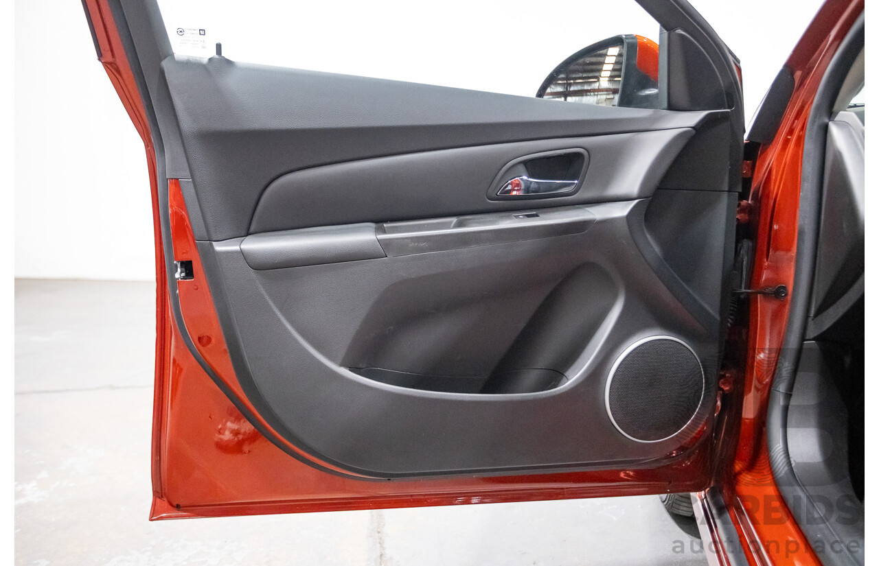 6/2015 Holden Cruze SRi-V JH Series 2 MY15 4d Sedan Some Like It Hot Metallic Turbo 1.6L