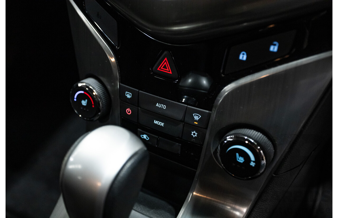6/2015 Holden Cruze SRi-V JH Series 2 MY15 4d Sedan Some Like It Hot Metallic Turbo 1.6L