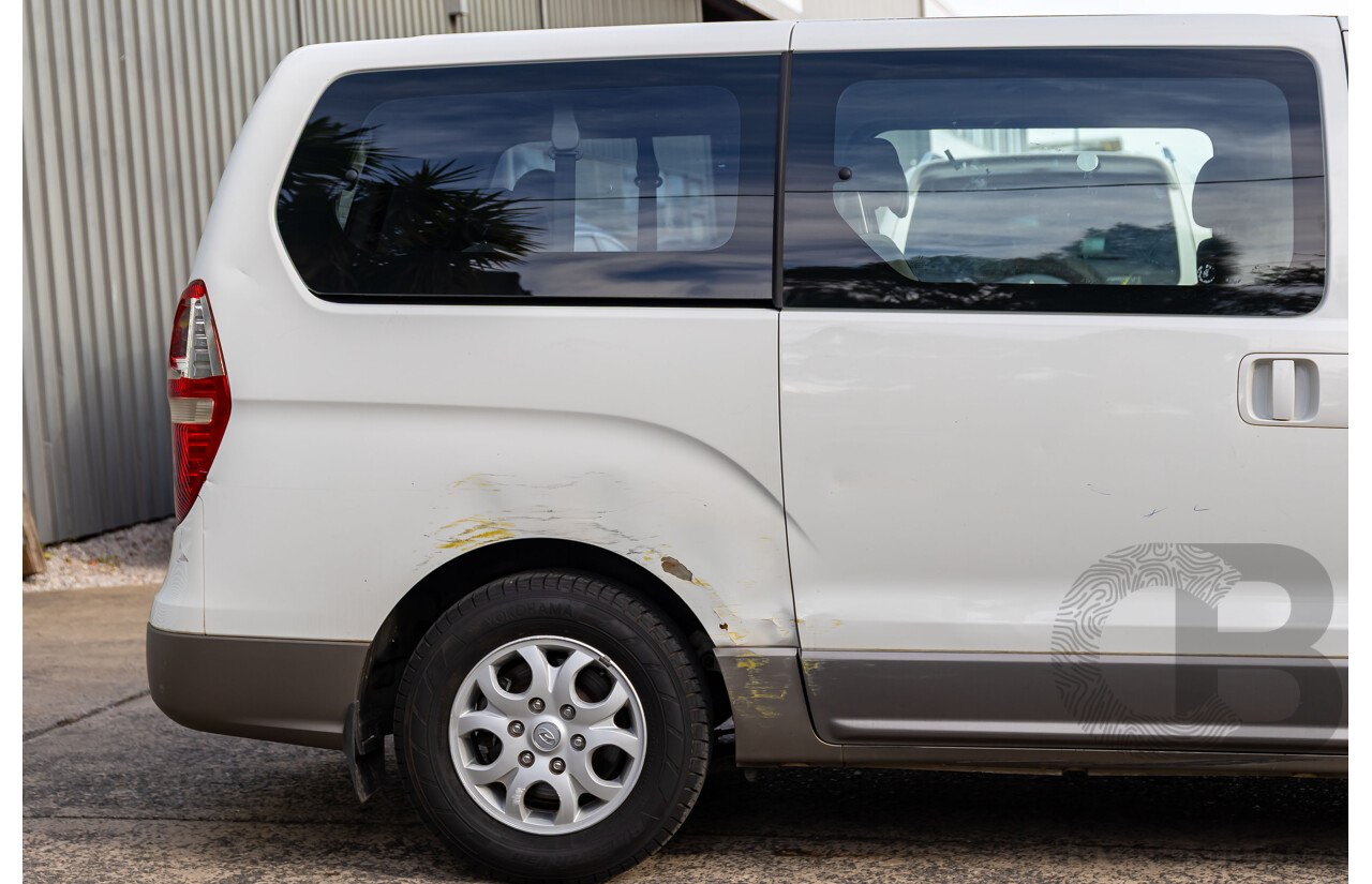 9/2011 Hyundai iMax TQ MY11 4d Wagon Creamy White Turbo Diesel 2.5L - 8 Seater