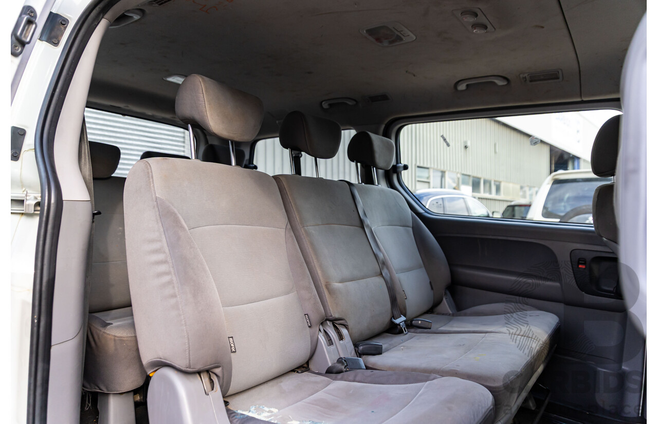 9/2011 Hyundai iMax TQ MY11 4d Wagon Creamy White Turbo Diesel 2.5L - 8 Seater