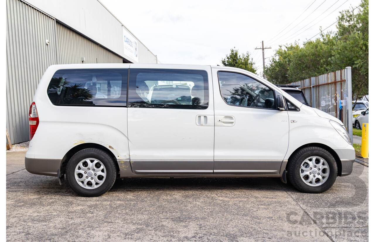 9/2011 Hyundai iMax TQ MY11 4d Wagon Creamy White Turbo Diesel 2.5L - 8 Seater