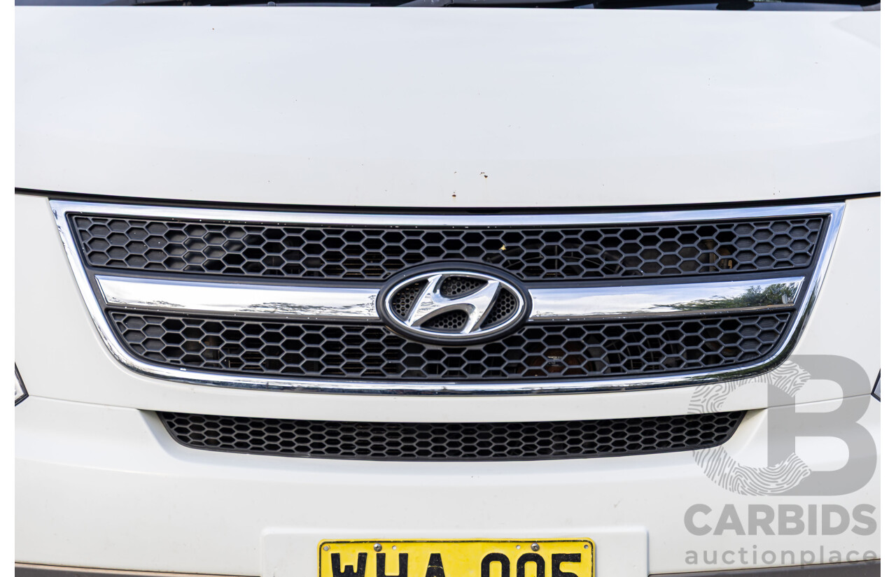 9/2011 Hyundai iMax TQ MY11 4d Wagon Creamy White Turbo Diesel 2.5L - 8 Seater