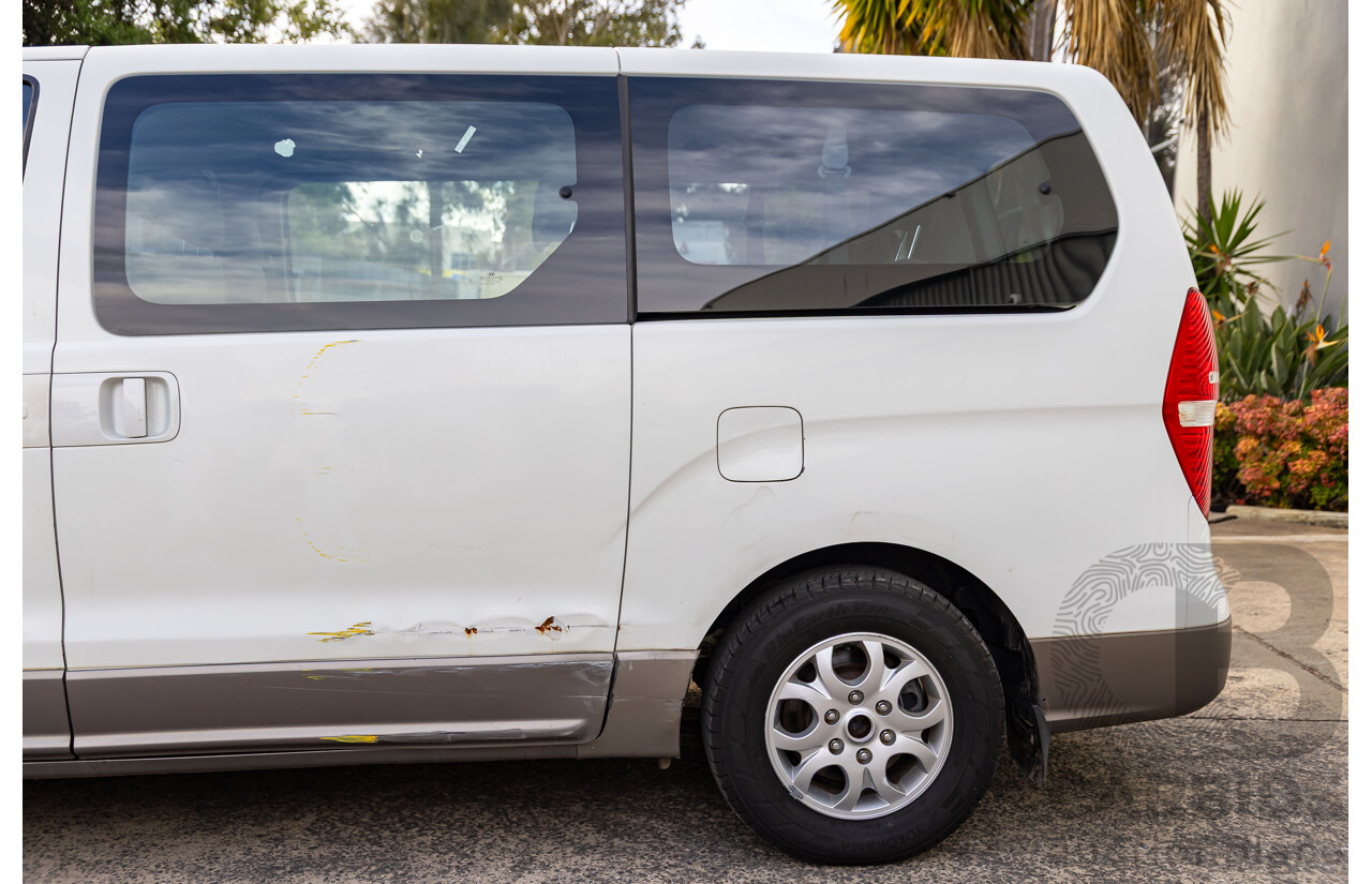 9/2011 Hyundai iMax TQ MY11 4d Wagon Creamy White Turbo Diesel 2.5L - 8 Seater